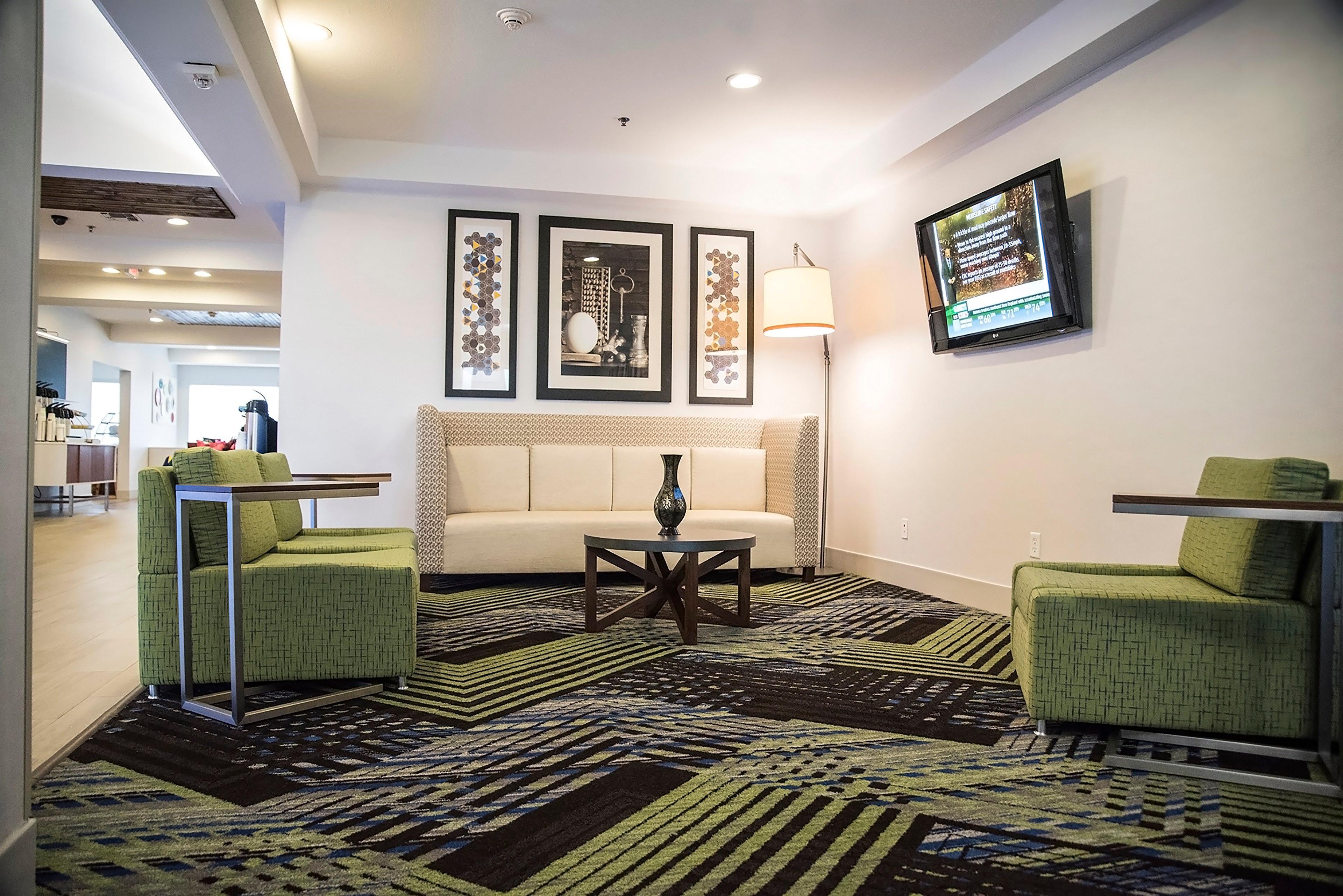 Holiday Inn Express & Suites Alexandria, An Ihg Hotel Esterno foto