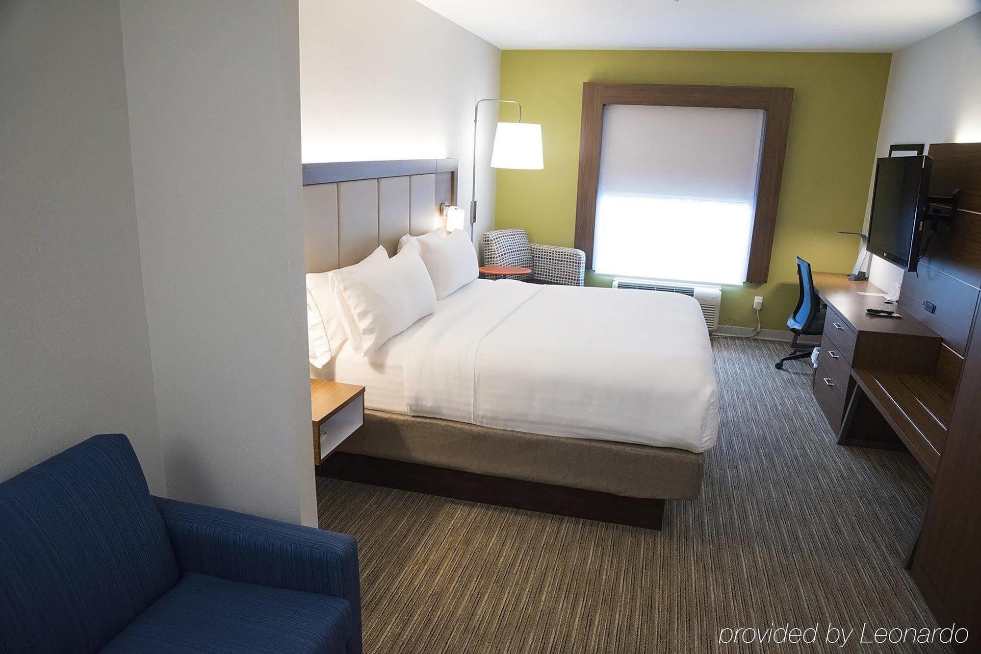 Holiday Inn Express & Suites Alexandria, An Ihg Hotel Esterno foto